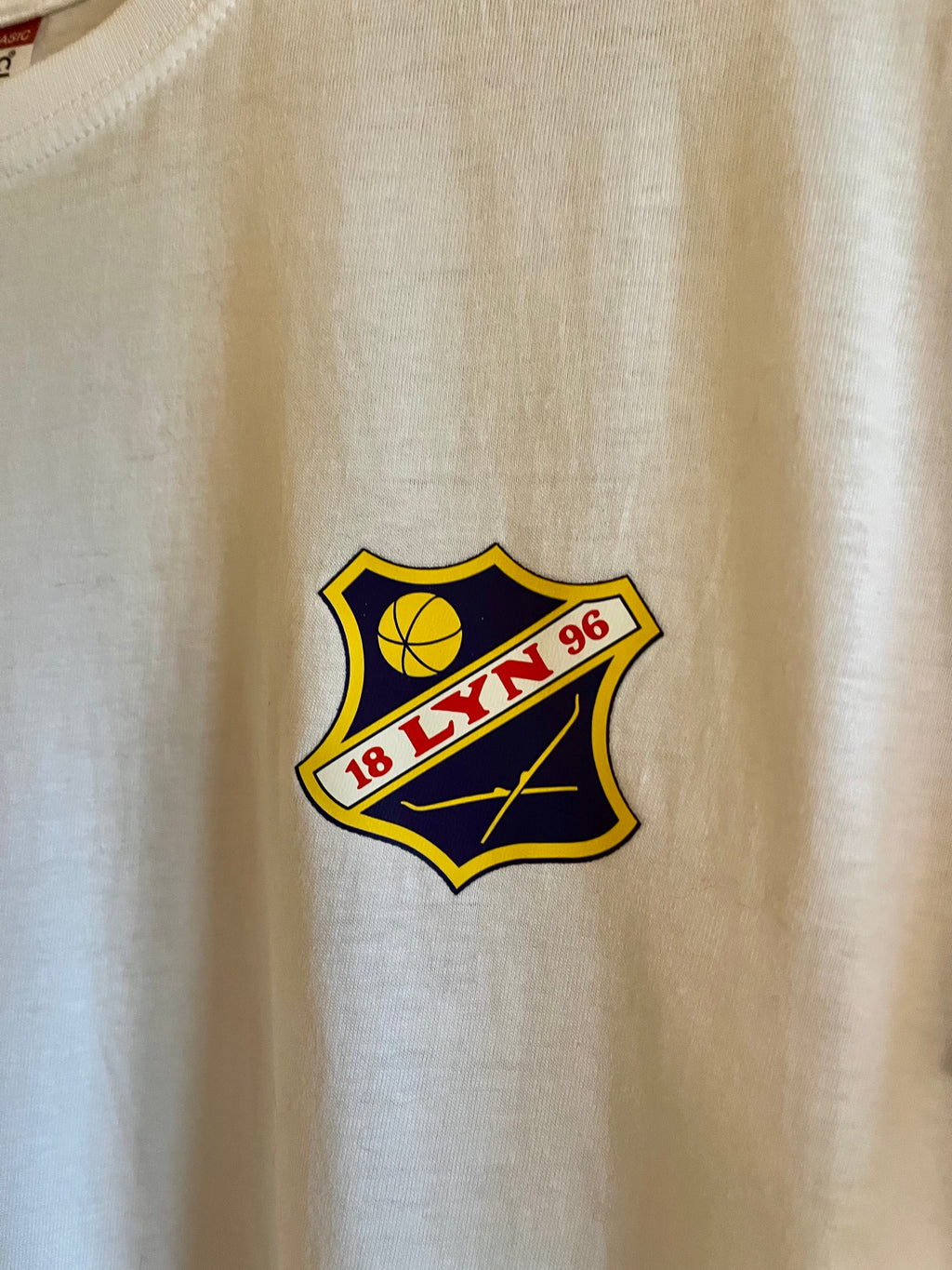 T-skjorte med Lyn-logo