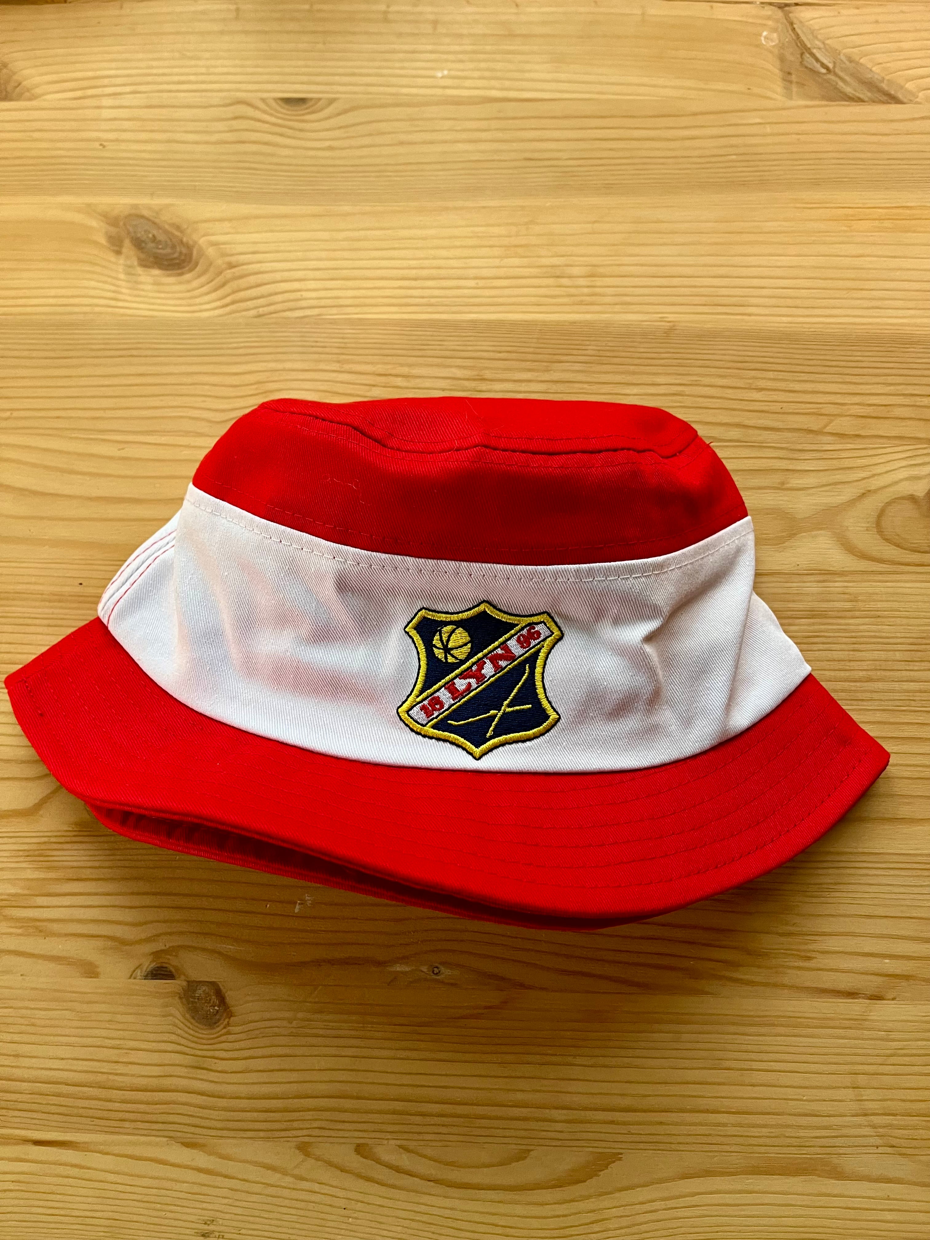 Bøttehatt med Lyn-logo